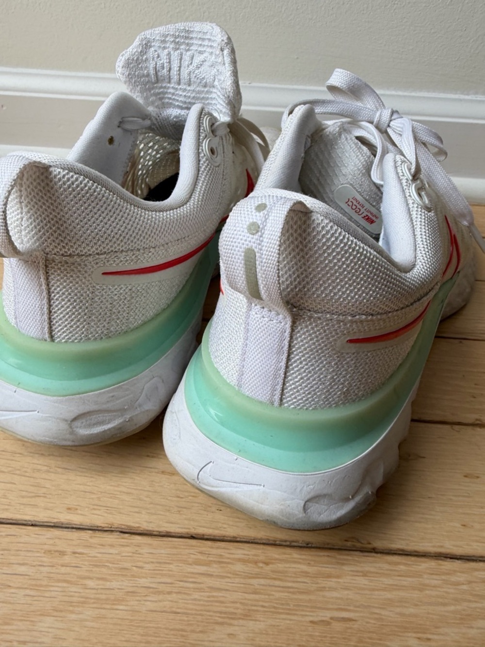 Nike React Infinity Run Flyknit Women’s Size 7 – White/Red/Mint - Picture 8 of 8